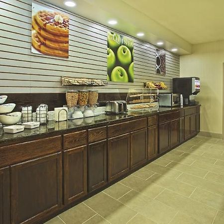 La Quinta Inn & Suites By Wyndham Fairborn Wright-Patterson Exteriör bild